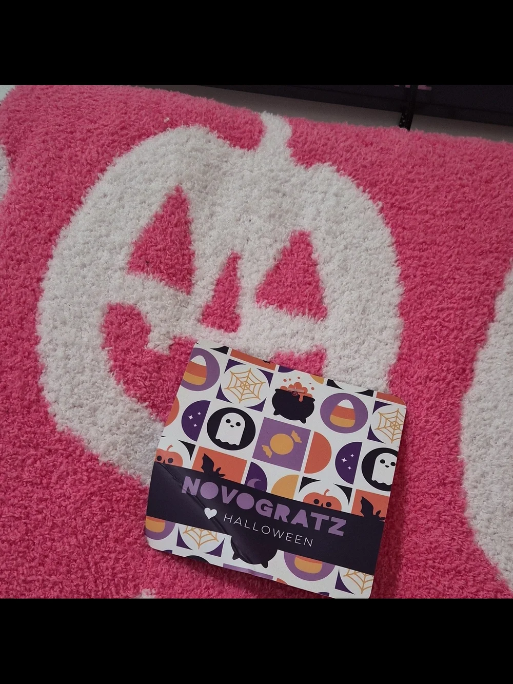 Pink & White Pumpkin Throw- Soft